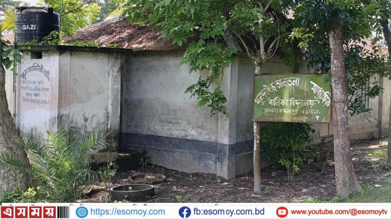 নড়াইলে মুলদাইড়-তালতলা বালিকা বিদ্যালয়ে এসএসসিতে এক জন পরীক্ষ