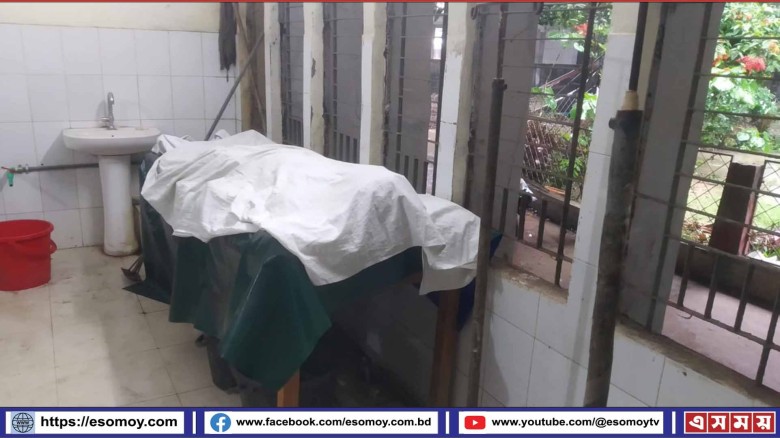 মোল্লাহাটে মোটরসাইকেল দুর্ঘটনায় পথচারীসহ দুইজন নিহত।