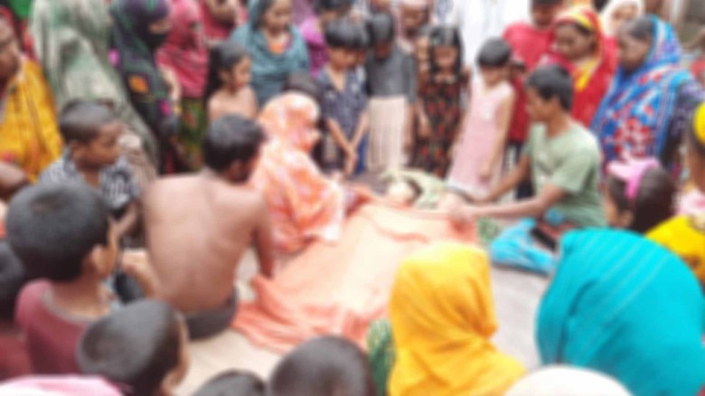 নড়াইল সদরে পানিতে ডুবে আপন ভাইবোনের মৃত্যু।