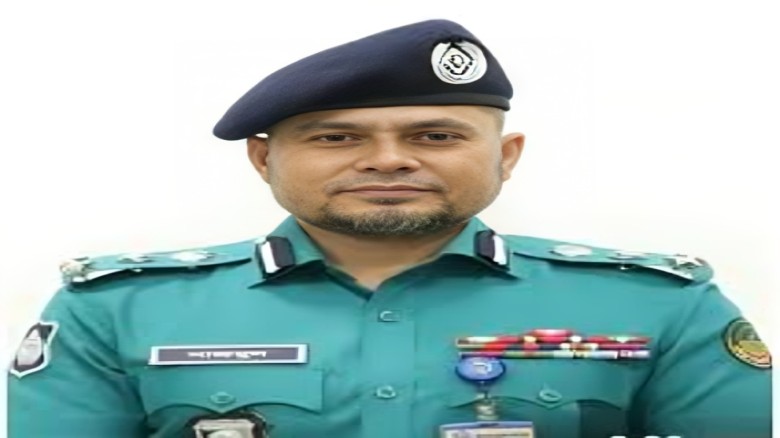 মানবিকতা ও কর্মদক্ষতার প্রতীক – ড. মোঃ নাজমুল করিম খান