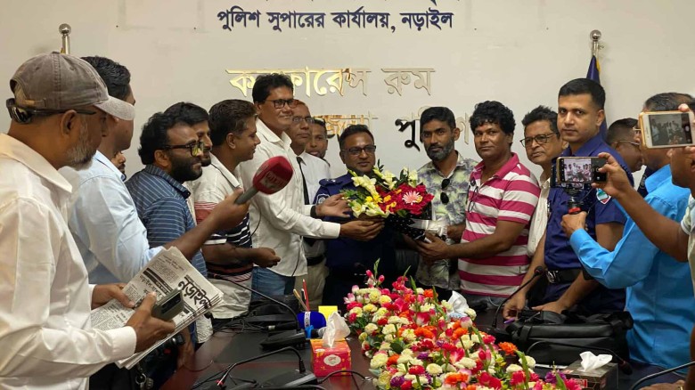 নড়াইল পুলিশ সুপারের সাংবাদিকদের সাথে মতবিনিময় সভা অনুষ্ঠিত