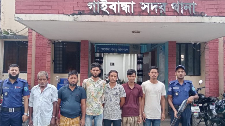 গাইবান্ধা সদরে ২ মাদক ব্যবসায়ীসহ ওয়ারেন্টভুক্ত ৩ আসামী গ্রেফ