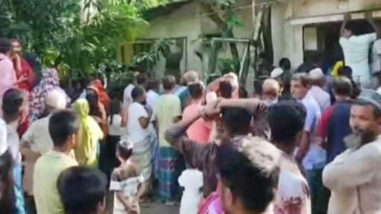 লক্ষ্মীপুরে বৃদ্ধাকে গলা কেটে হত্যা।