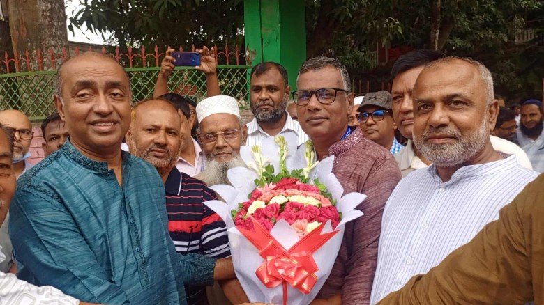 সরকারি বরাদ্দের দিকে তাকিয়ে থাকতে হবে কেন, প্রশ্ন অ্যাটর্নি 