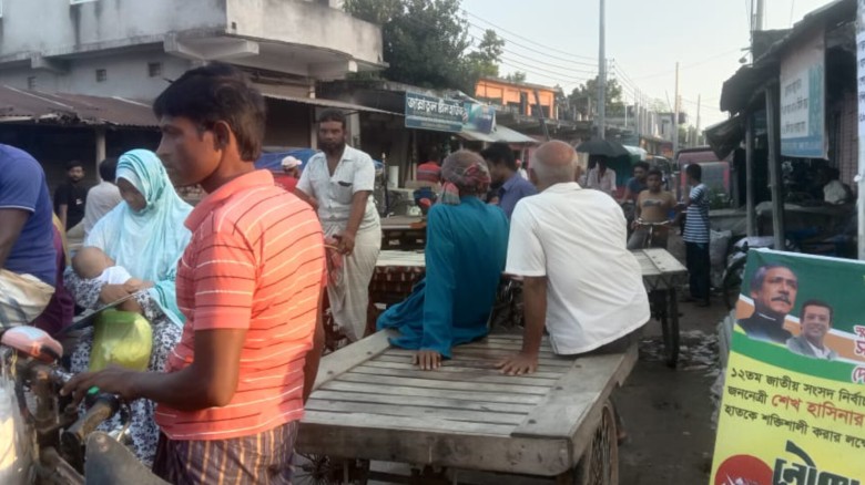 ঝিনাইদহের কোটচাঁদপুর ব্যাটারীচালিত  অটোরিকশা ও ভ্যান নিয়ন্ত্