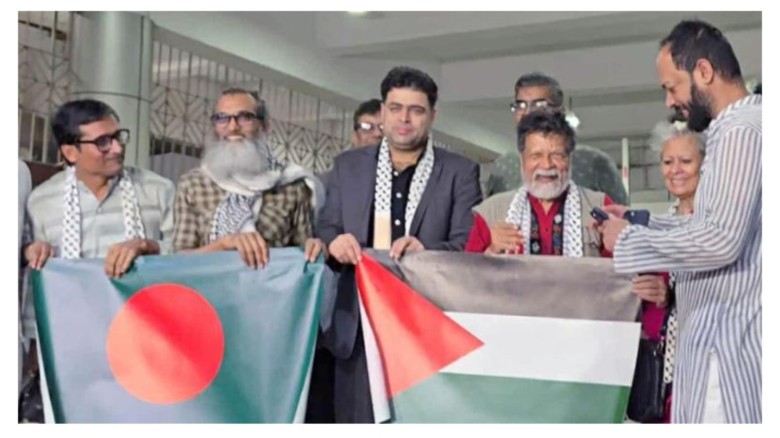 দেশে ফিরেছেন শহিদুল আলম