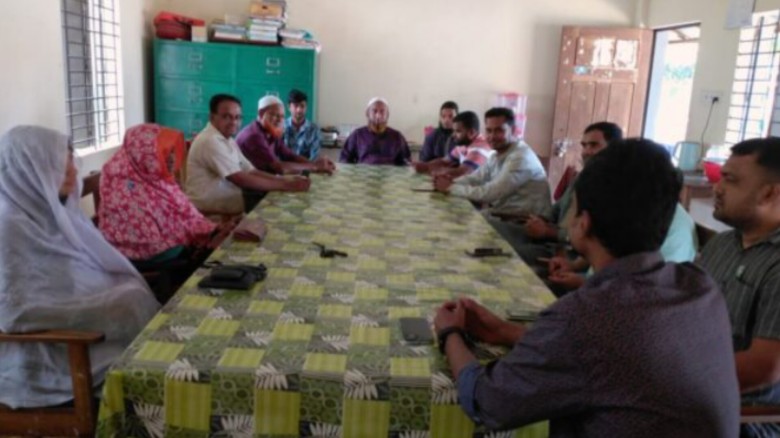 শ্রীপুরে ধনুয়া আদর্শ উচ্চ বিদ্যালয়ে শিক্ষক কর্ম বিরতি পালন।