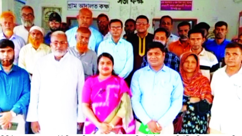 ১০ থেকে ২০ টাকা ফি জমা দিয়ে মিলছে ন্যায় বিচার।