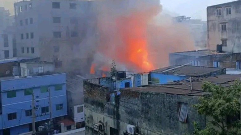 মিরপুরে কারখানা ও কেমিক্যাল গুদামে আগুনে দগ্ধ হয়ে নিহত ৯