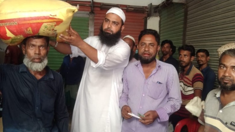 গলাচিপায় ফেয়ার প্রাইজে চাল বিতরণে স্বচ্ছতা ও সঠিক ওজন নিশ্চি