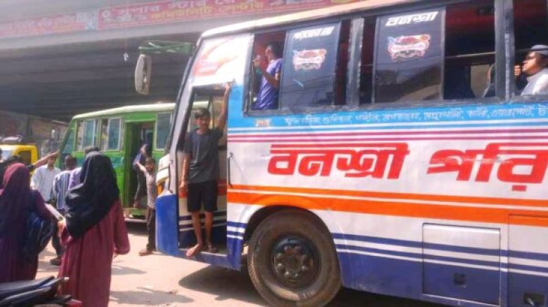 ভোটহীন প্রভাতী বাসে আটকা পড়ে পরীক্ষায় ৩০ মিনিট দেরি — টঙ্গ