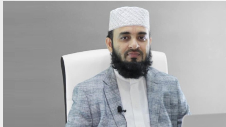 স্কুলে বাধ্যতামূলক ধর্মীয় শিক্ষক চান মিজানুর রহমান আজহারী