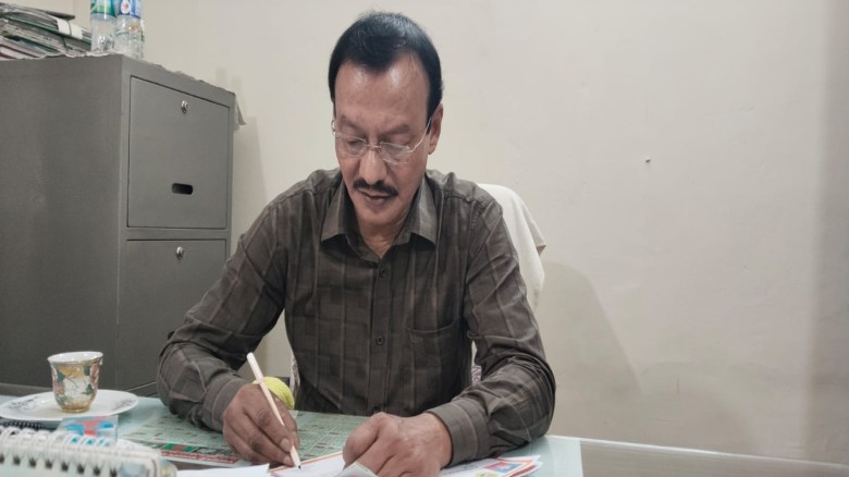 সৈয়দপুর পৌর নির্বাহী কর্মকর্তা সময়মত অফিসে না আসায় ভোগান্তি