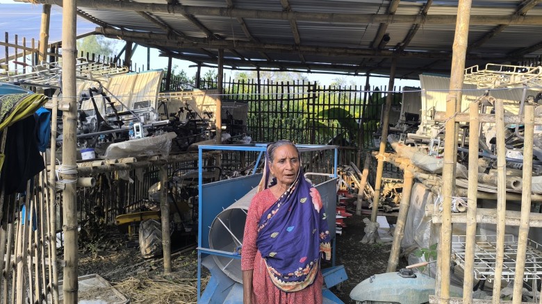 কৃষি কাজে ব্যাবহৃত ১৯ টি মেশিন ও সোলার পাম্প রাণীশংকৈলে কৃষি অফিসের দিনমজুরের বাড়িতে।...