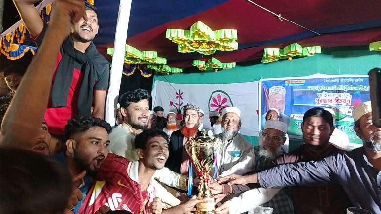 নোয়াখালীতে নাইট ফুটবল শর্ট টুর্নামেন্ট ২০২৫ এর ফাইনাল খেলা ও 