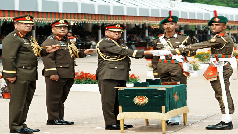 বাংলাদেশ মিলিটারি একাডেমিতে রাষ্ট্রপতি কুচকাওয়াজ অনুষ্ঠিত
